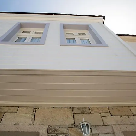 Esinti * Τένεδος