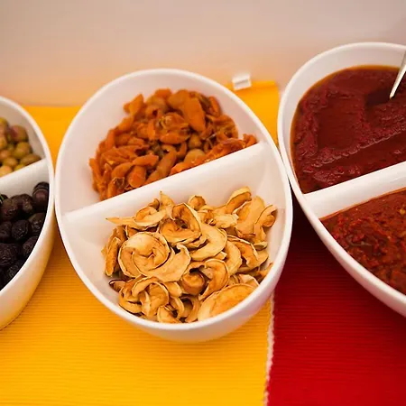 Esinti Τένεδος