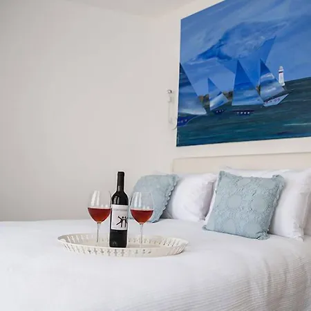 Esinti Τένεδος